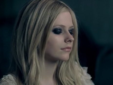 *Video:avril lavigne - sk8er boi - let go