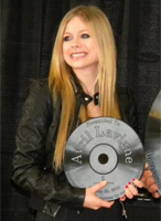 Avril Lavigne es recibida en Napanee