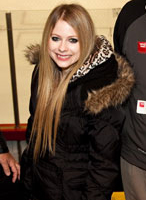 Avril y Evan visitan a los niños de Easter Seals