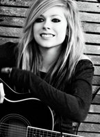 Fans de Avril Lavigne timados por Epic en su tienda oficial