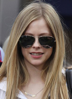 Avril en Extra TV