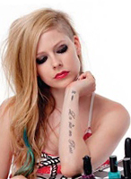 Avril llega a semifinales de los álbumes más esperados en Ryan Seacrest