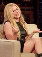 Avril confirma que Hello Kitty va sobre su vagina