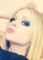 Avril ya ha llegado a China y ha añadido Unwanted al setlist